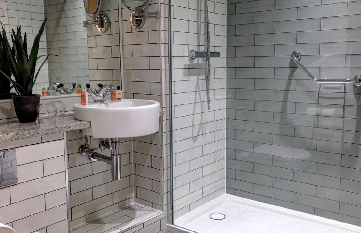 The New Hobbit Hotel Rooms ฮาลิแฟกซ์ ภายนอก รูปภาพ